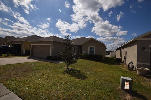 946 Shady Tree Ln, DAVENPORT, FL, 33897-8598 | Card Image