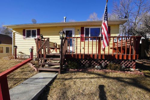 629 5th St, Glenrock, WY, 82637-5044 | Card Image