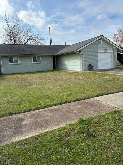 3806 Kaplan Dr, Pasadena, TX, 77503-2724 | Card Image