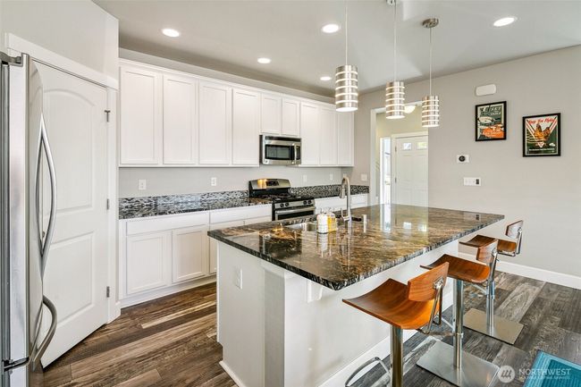 458 Sw 111 Th Pl, House other with 4 bedrooms, 3 bathrooms and 2 parking in Seattle WA | Image 13