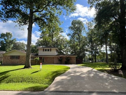 802 E Wildwood Dr, Village Mills, TX, 77663-1507 | Card Image