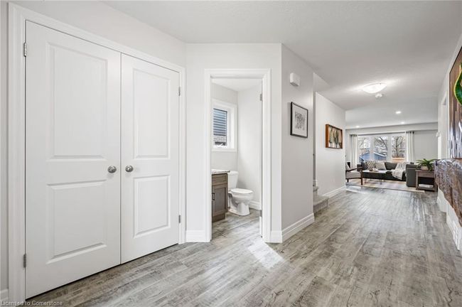 71 Crab Apple Crt, House other with 3 bedrooms, 4 bathrooms and 3 parking in Wellesley ON | Image 8