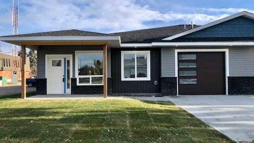 2-4738 49a Ave, Lacombe, AB, T4L1N4 | Card Image