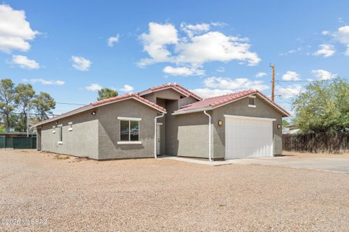 1941 E Greenlee Rd, Tucson, AZ, 85719-2009 | Card Image