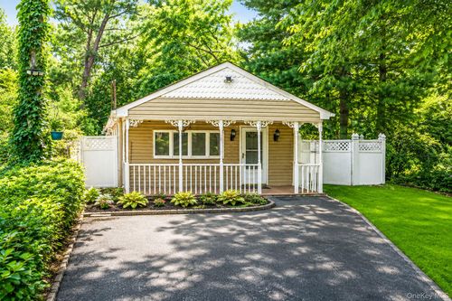 125 Wood Rd, Centereach, NY, 11720-1621 | Card Image