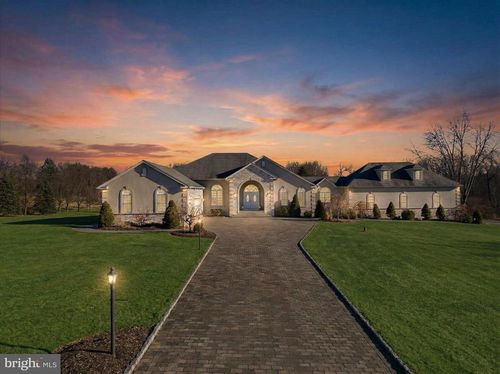901 Meyer Rd, Nazareth, PA, 18064-9199 | Card Image