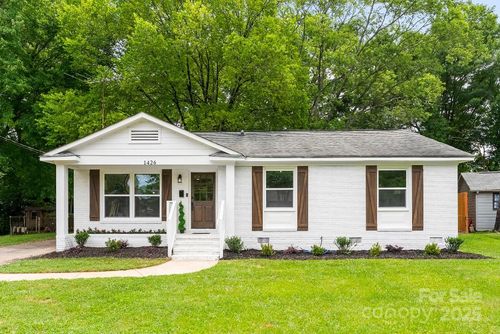 1426 Larkfield Ln, Charlotte, NC, 28210-5333 | Card Image