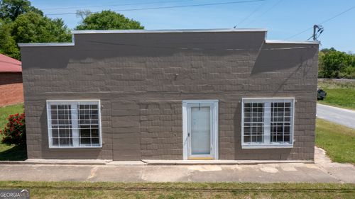 329 Dromedary St, Woodbury, GA, 30293-3254 | Card Image