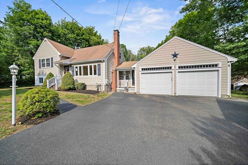 590 Liberty St, Braintree, MA, 02184-7334 | Card Image