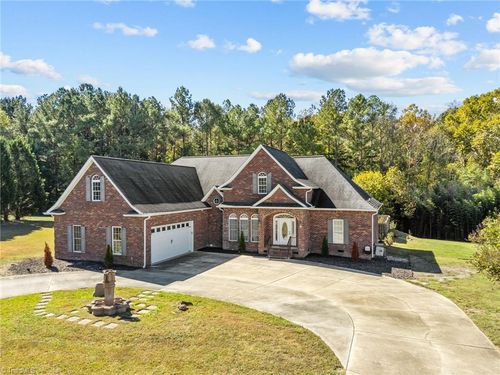 529 Steeple Chase Trl, Salisbury, NC, 28144-8530 | Card Image