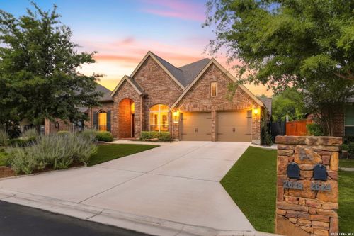 2628 Malboona Mews Dr, New Braunfels, TX, 78132-0004 | Card Image