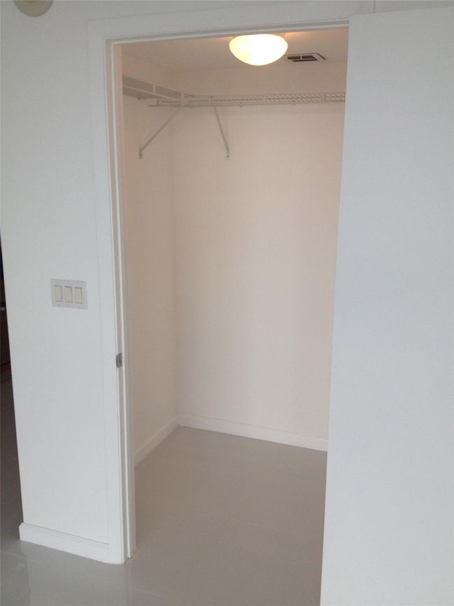 APT-3709 - 50 Biscayne Blvd, Condo with 0 bedrooms, 1 bathrooms and null parking in Miami FL | Image 9