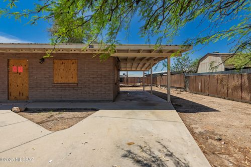 427 W Mabel St, Tucson, AZ, 85705-7268 | Card Image