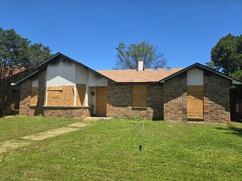 2820 Hamlett Ln, Flower Mound, TX, 75028-1544 | Card Image