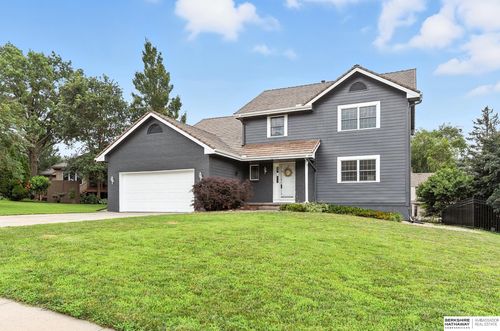 16557 Elm St, Omaha, NE, 68130-1831 | Card Image