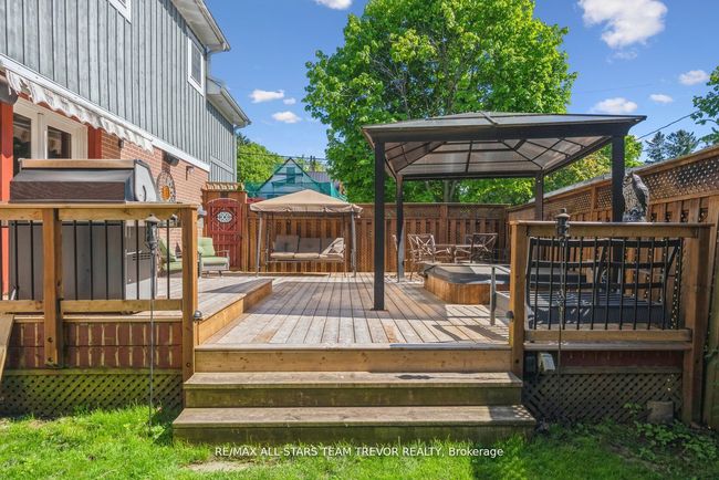 27 Corbett Cres, House other with 3 bedrooms, 4 bathrooms and 5 parking in Aurora ON | Image 35