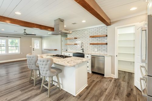 1614 Avenue F, Danbury, TX, 77534-8088 | Card Image