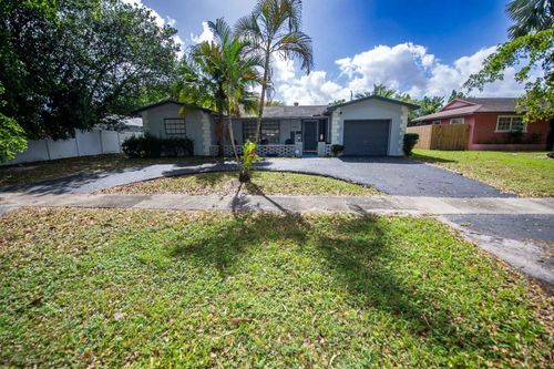 5320 Taylor St, Hollywood, FL, 33021-5740 | Card Image