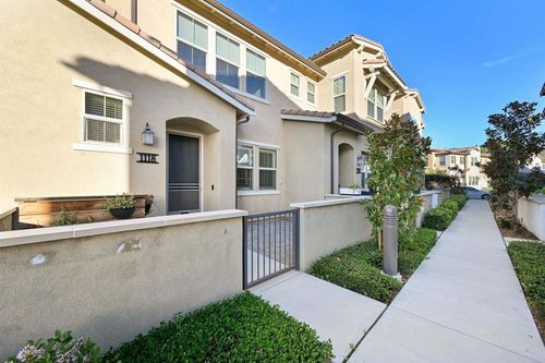 1118 Delpy View Pt, Vista, CA, 92084-4837 | Card Image