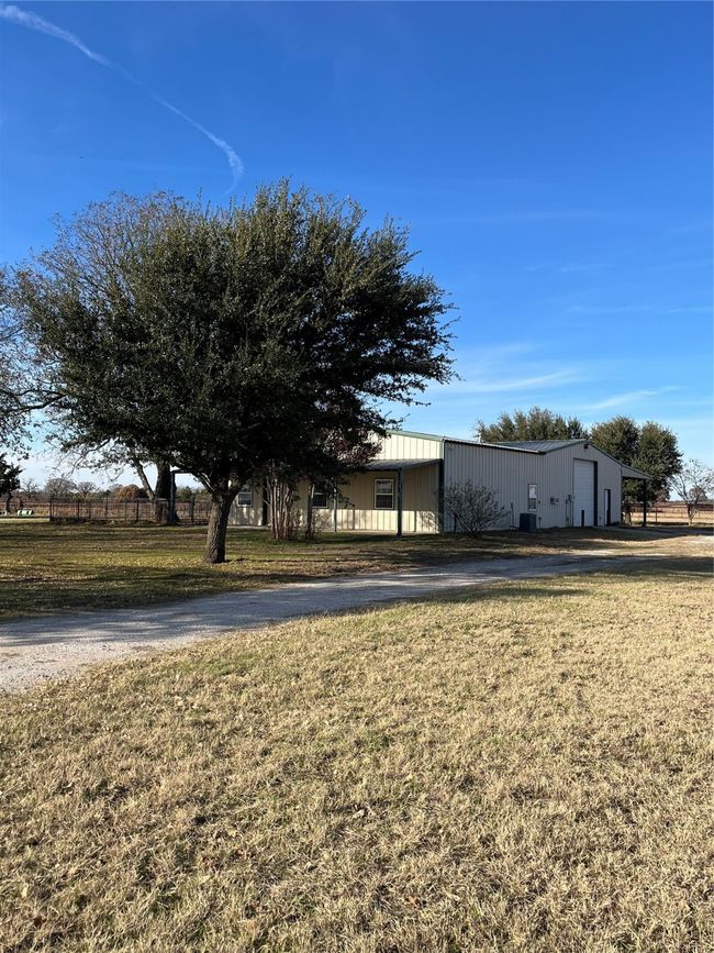 Front Yard | Image 33