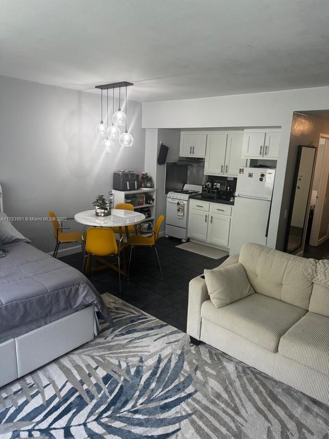APT-11R - 1250 West Ave, Condo with 0 bedrooms, 1 bathrooms and null parking in Miami Beach FL | Image 4
