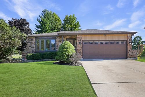 1447 Comanche Drive, Bolingbrook, IL, 60490 | Card Image