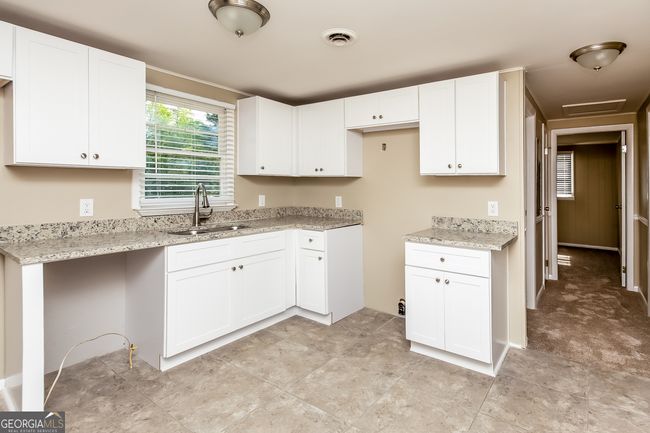 3896 Maggie Ct Se, House other with 3 bedrooms, 2 bathrooms and null parking in Conyers GA | Image 4