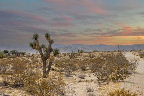 62121 Aberdeen Dr, Joshua Tree, CA, 92252-1223 | Card Image