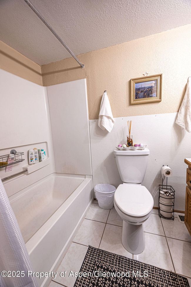 298 Middle St, House other with 5 bedrooms, 3 bathrooms and null parking in Rangely CO | Image 23
