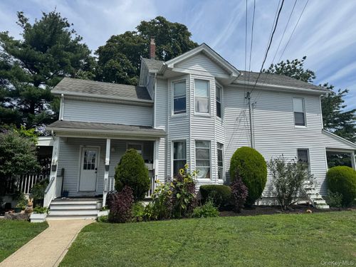 172 N Ocean Ave, Patchogue, NY, 11772-2006 | Card Image