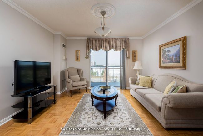 509 - 2504 Rutherford Rd, Condo with 2 bedrooms, 2 bathrooms and 1 parking in Concord ON | Image 5