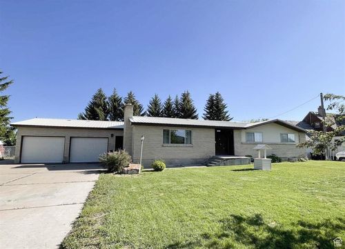 431 E Hooper Ave, Soda Springs, ID, 83276-1421 | Card Image