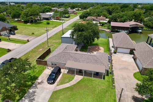 3601 17th St N, Texas City, TX, 77590-4002 | Card Image