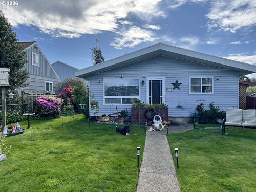 2478 Marion St, North Bend, OR, 97459-2640 | Card Image