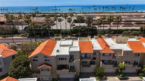 6182 Fernwood Dr, Huntington Beach, CA, 92648-5574 | Card Image