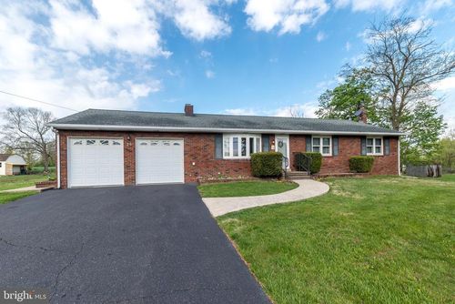 29 W Creamery Rd, TRUMBAUERSVILLE, PA, 18970 | Card Image