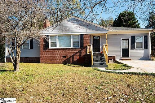 13 N Garden Cir, Greenville, SC, 29615-2124 | Card Image