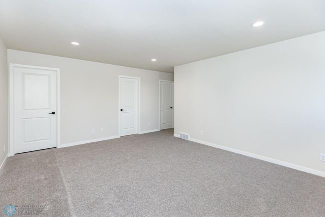Photos of Previous Model | Image 22