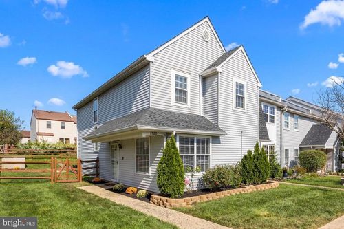 1520 Russett Dr, Warwick, PA, 18974-3814 | Card Image