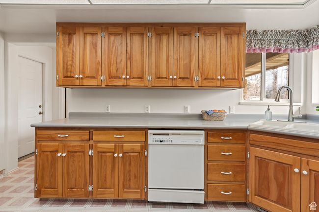 430 E Canyon Rd, House other with 3 bedrooms, 2 bathrooms and 2 parking in Fillmore UT | Image 9