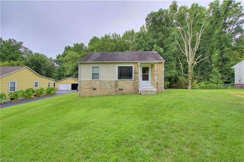 416 E Peachtree Dr, High Point, NC, 27265-3034 | Card Image