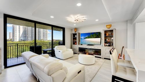 apt-m564-3908 S Ocean Blvd, Highland Beach, FL, 33487-3328 | Card Image