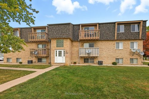 8-2390 Bicentennial Ave, Crest Hill, IL, 60403-8312 | Card Image
