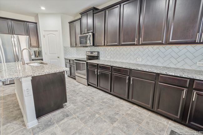 2507 Gato Del Sol, House other with 3 bedrooms, 3 bathrooms and null parking in San Antonio TX | Image 7
