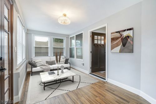 423 New Market Rd, Piscataway, NJ, 08854-1465 | Card Image