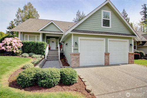 4304 Landmark Dr, Mount Vernon, WA, 98274-8732 | Card Image