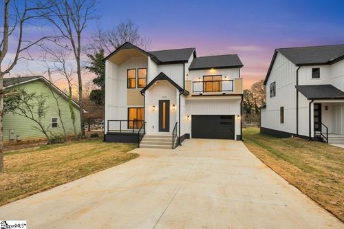106 West Ave, Greenville, SC, 29611-4622 | Card Image