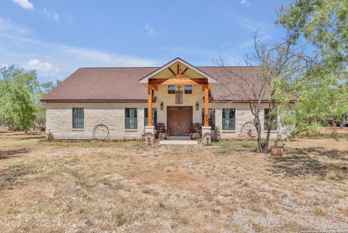 745 County Road 2645, Moore, TX, 78057-3224 | Card Image