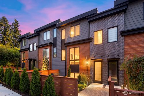 c-117 6th St, Kirkland, WA, 98033-7251 | Card Image