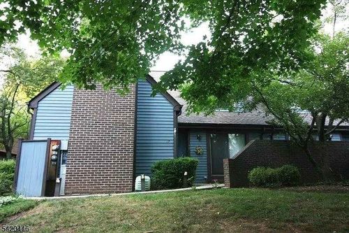 17 Valley View Dr, Basking Ridge, NJ, 07920-1979 | Card Image